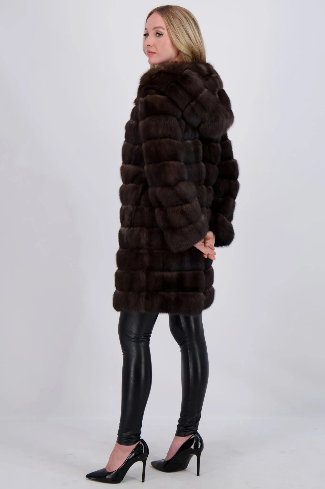 HOODED SABLE STROLLER