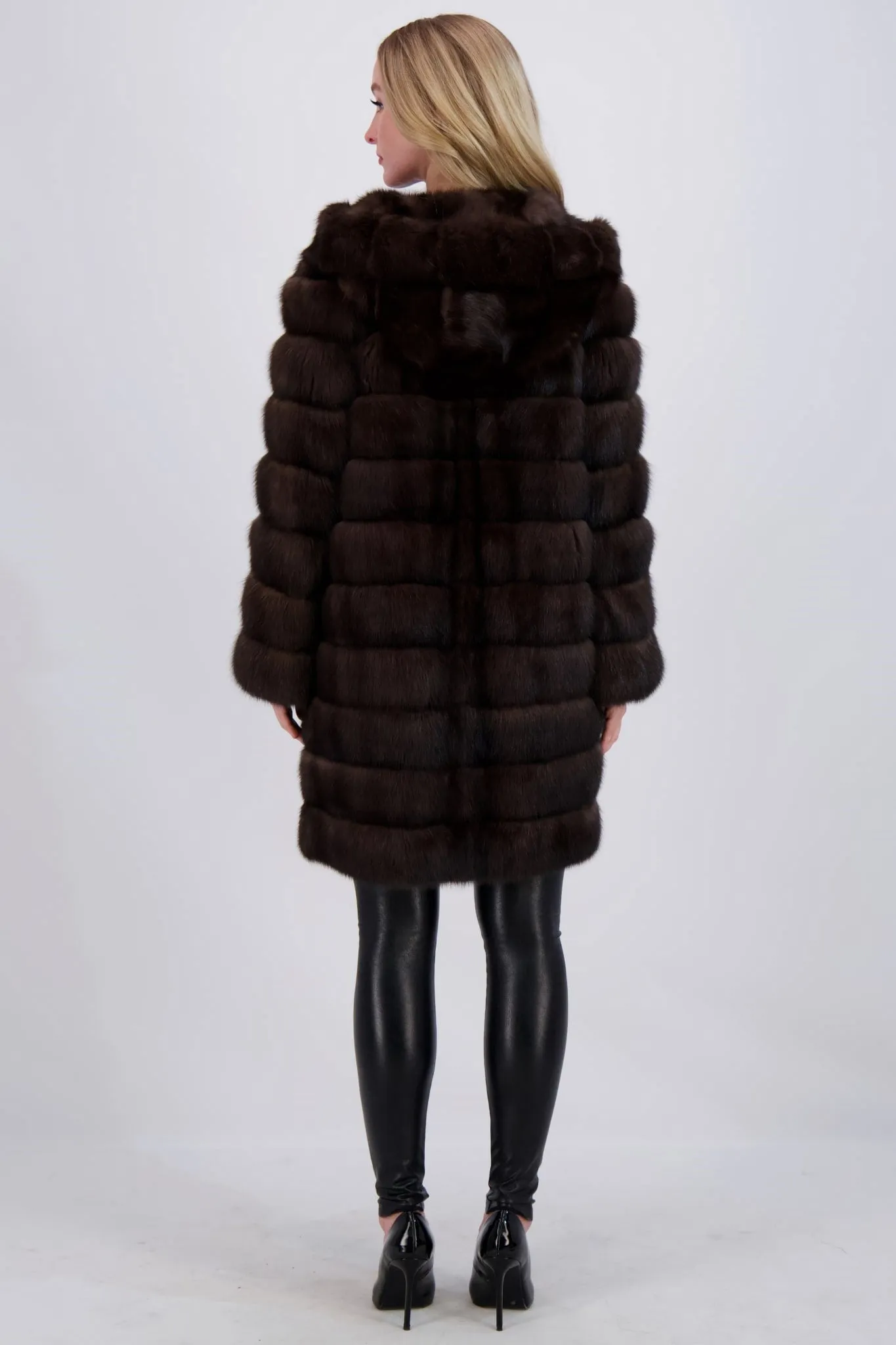 HOODED SABLE STROLLER
