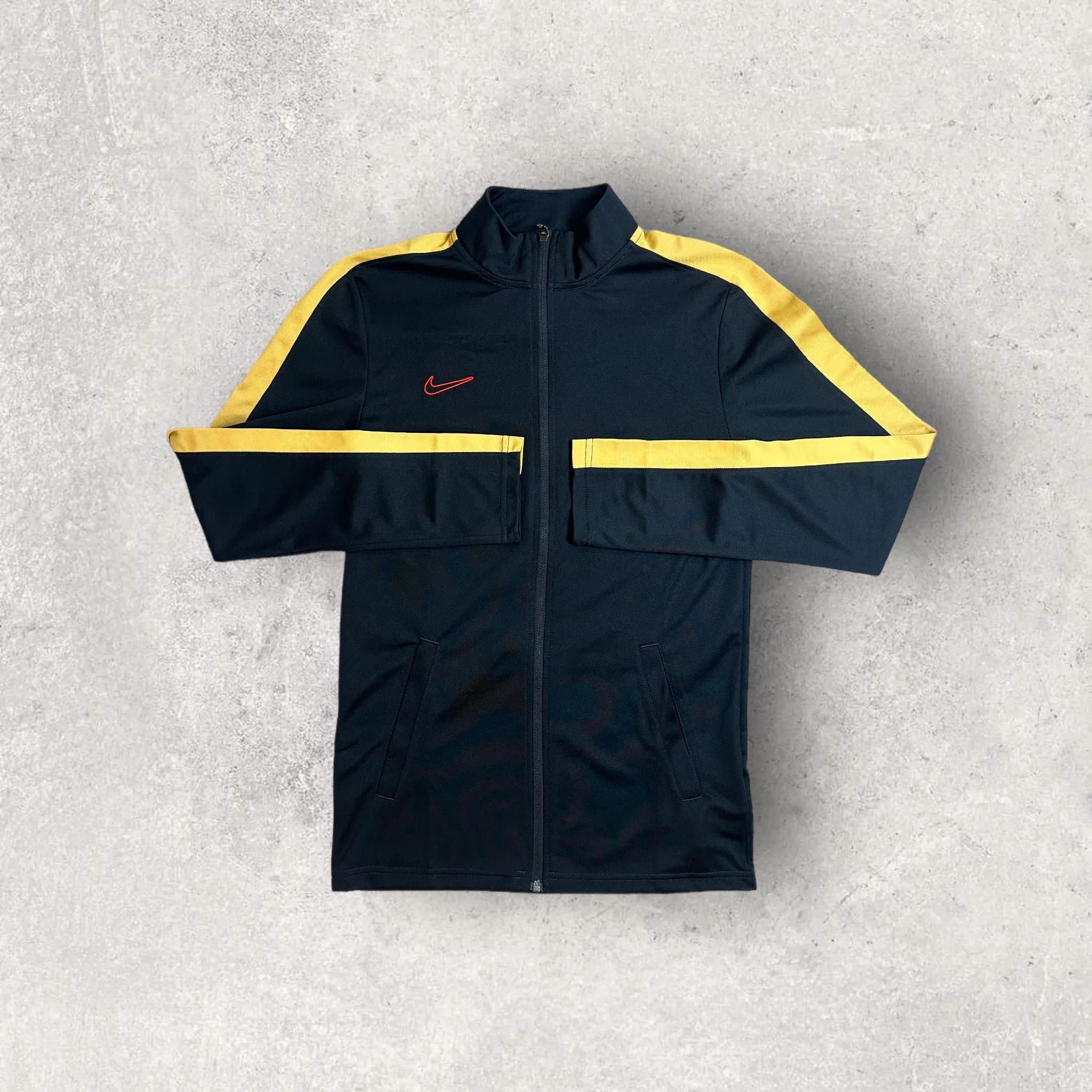 NIKE DRI-FIT ACADEMY TRACKSUIT - BLACK/GOLD