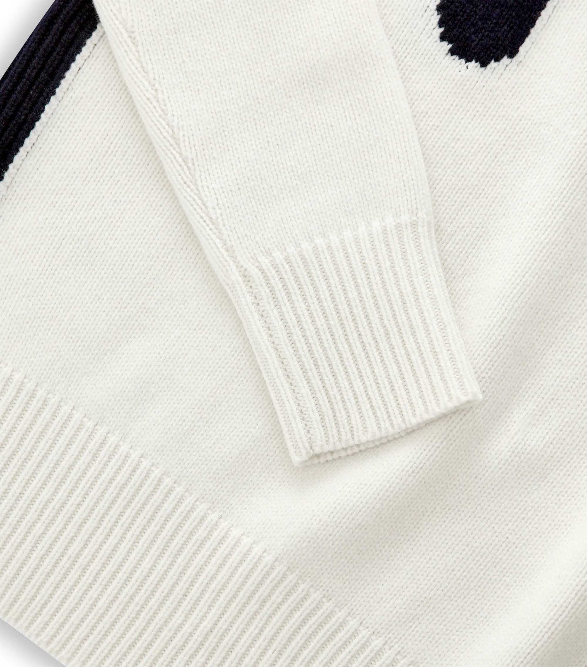 YULE TURTLE NECK PULLOVER</p>Snow White